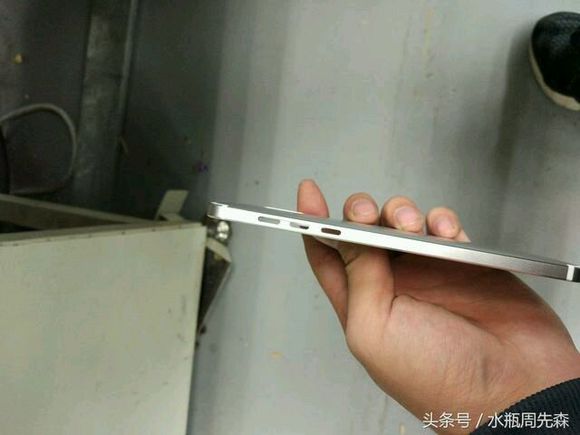 alleged-back-panel-of-an-upcoming-nokia-branded-android-phone-2