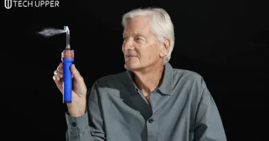 Jake Dyson เผยโฉม 10 นวัตกรรมอัจฉริยะในงาน Dyson Unveiled ชูสินค้าเด่น Dyson CameraJet แปรงสีฟันหนึ่งเดียวที่มาพร้อมกล้องในตัว ขจัดคราบสกปรกระหว่างฟันได้อย่างแม่นยำ